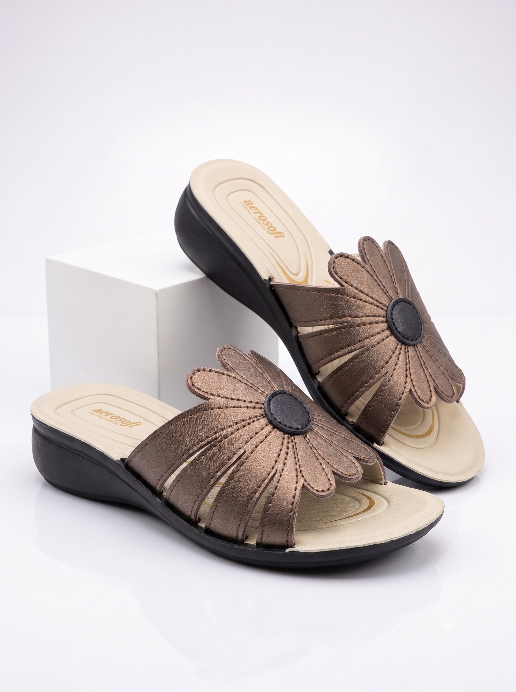 Ladies Slipper LC2001  Azadi  Sale 35% Off